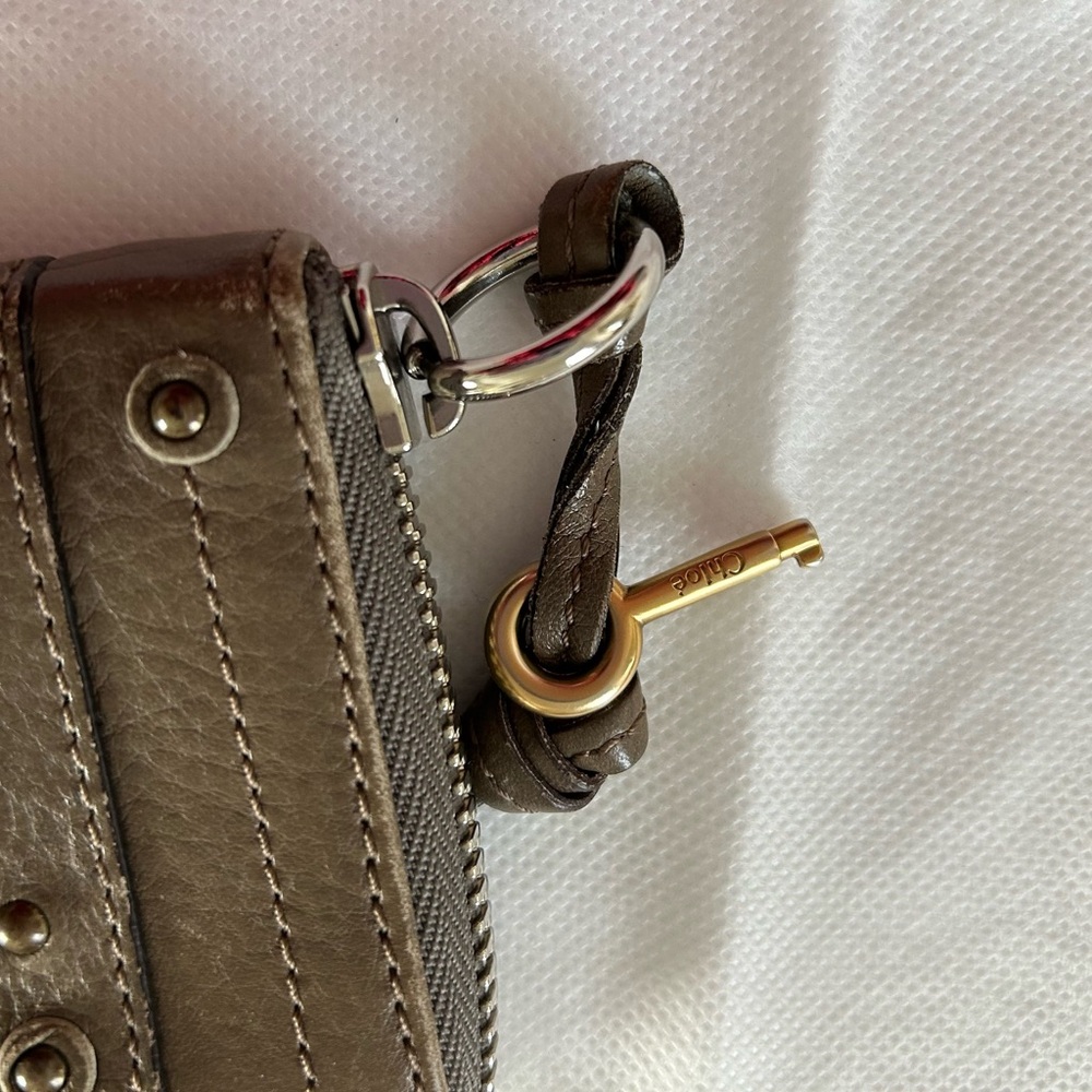 Chloe Zip Around Wallet - Picture 3 of 14